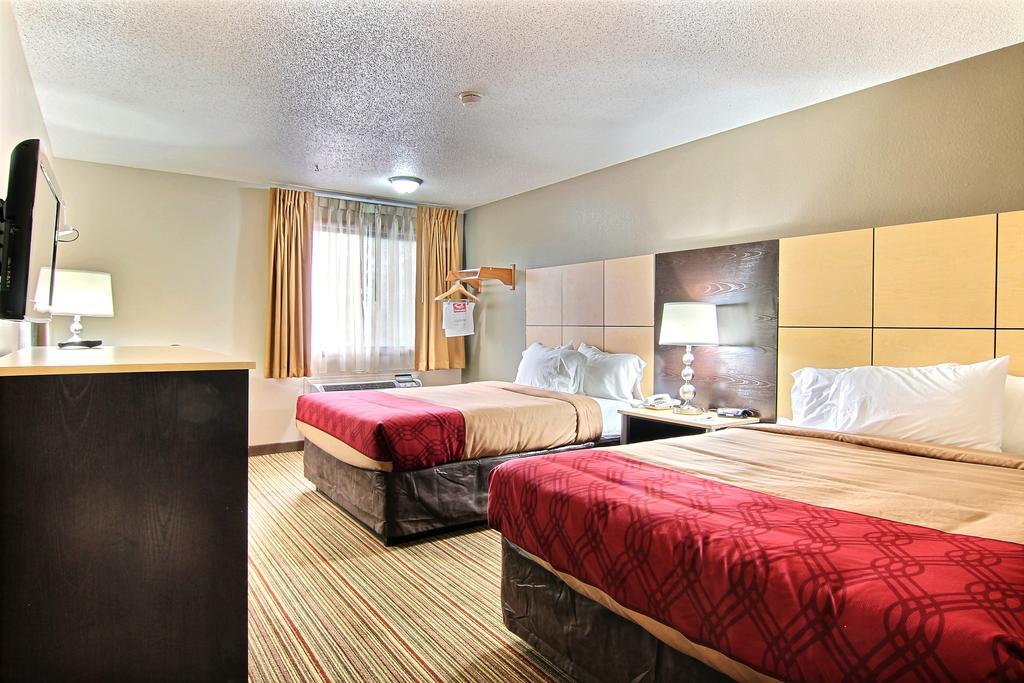 Econo Lodge Grand Forks Exterior foto