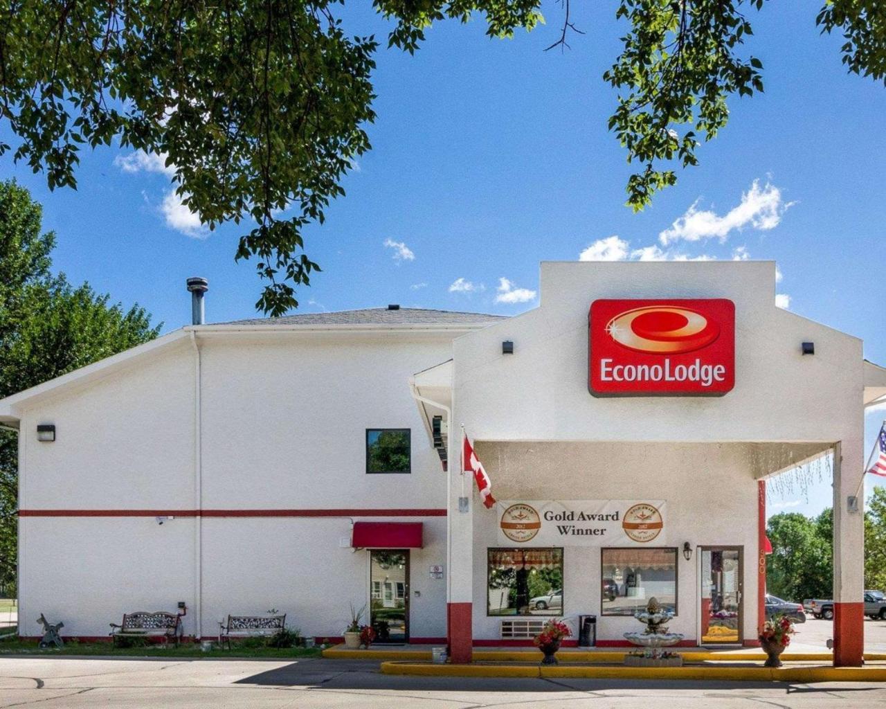 Econo Lodge Grand Forks Exterior foto